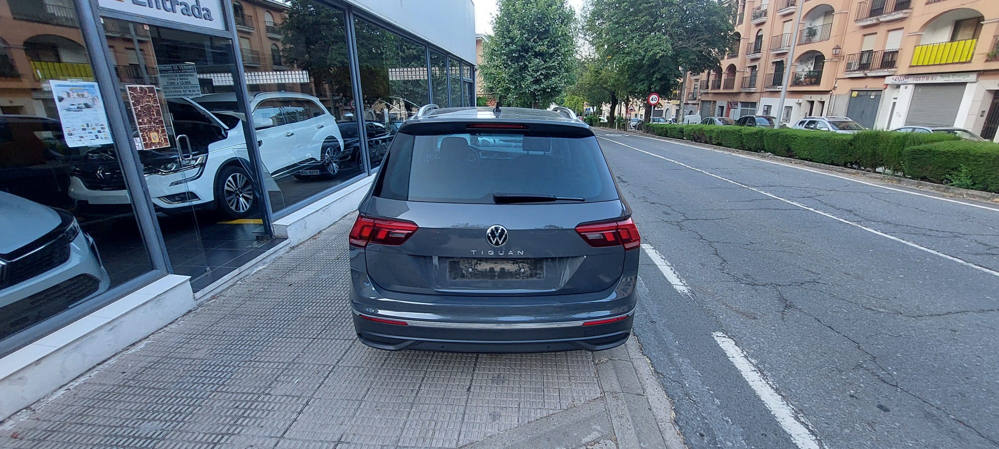 Volkswagen Tiguan 2.0 122cv miniatura 3